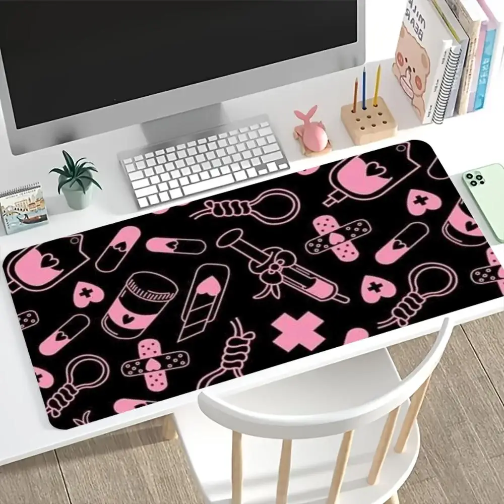 かわいいピンク色の医療柄ゲーミングマウスパッド。滑り止め加工 - Desk Setup Pc And Laptop のレビューと価格