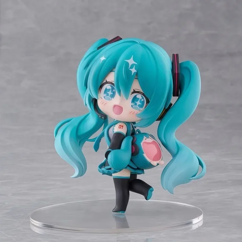 ちび初音ミク【究極版】限定版GKスタチュー/アートトイ デス - Desk Setup With Tv のレビューと価格