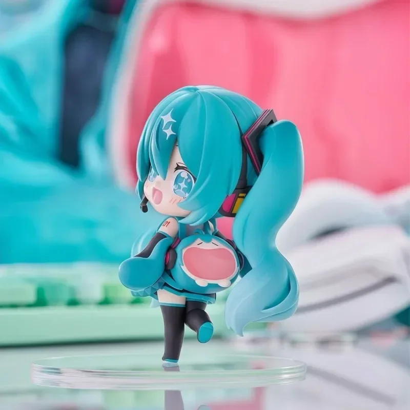 ちび初音ミク【究極版】限定版GKスタチュー/アートトイ デス - Desk Setup With Tv のレビューと価格